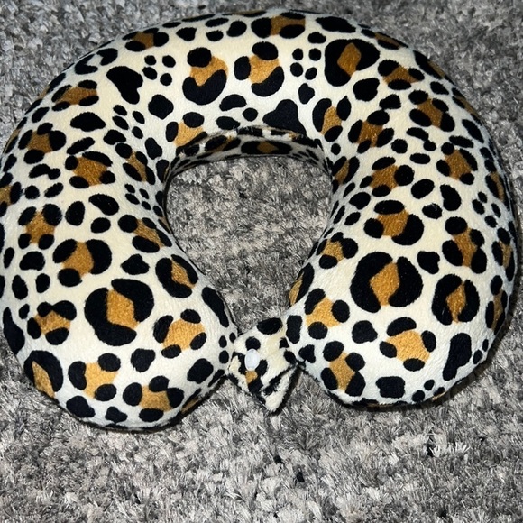 Kids Travel Pillow - Picture 1 of 1